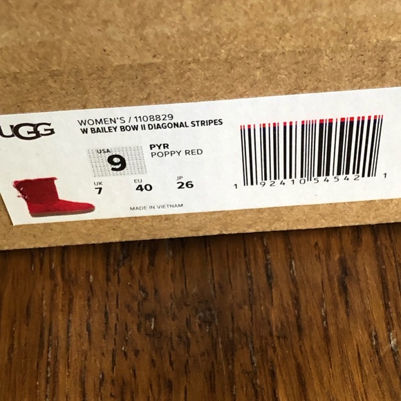 UGG NIB W Bailey bow II diagonal stripes only 6 - Picture 7 of 7